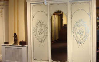 Overview of wardrobes implemented in a classic style, the nuances of choice