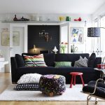 Sofá negro de estilo escandinavo
